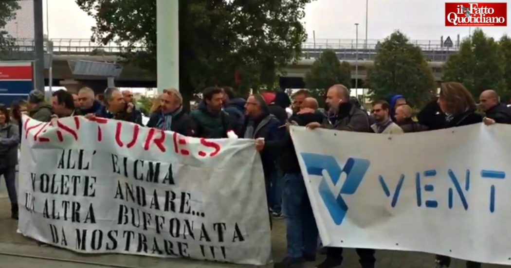Ex Embraco, i lavoratori protestano all’Eicma di Milano: “La Ventures non ci paga gli stipendi, è inaffidabile. Serve nuovo investitore”