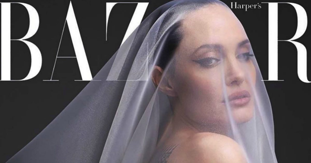 Angelina Jolie posa nuda a 44 anni: “Vorrei vivere all’estero, ma devo restare dove sta Brad Pitt”