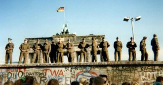 Copertina di Muro di Berlino, della caduta la tv ci ha mostrato tutto. Dei successivi 30 anni quasi nulla