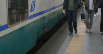 Copertina di Investita da un treno: morta una donna alla stazione di Roma Termini. Ipotesi suicidio