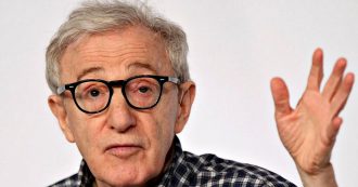 Copertina di Woody Allen pubblica la sua biografia: “Gli abusi su mia figlia? Le appoggiai la testa sul grembo, era una cosa del tutto innocua e non morbosa”
