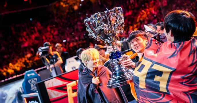 FunPlus Phoenix campioni del mondo di League of Legends: è trionfo cinese per il secondo anno