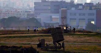Copertina di Gaza: in raid israeliani morti 24 palestinesi, anche un bambino. Tel Aviv: “Da Gaza sparati 200 razzi in 24 ore”