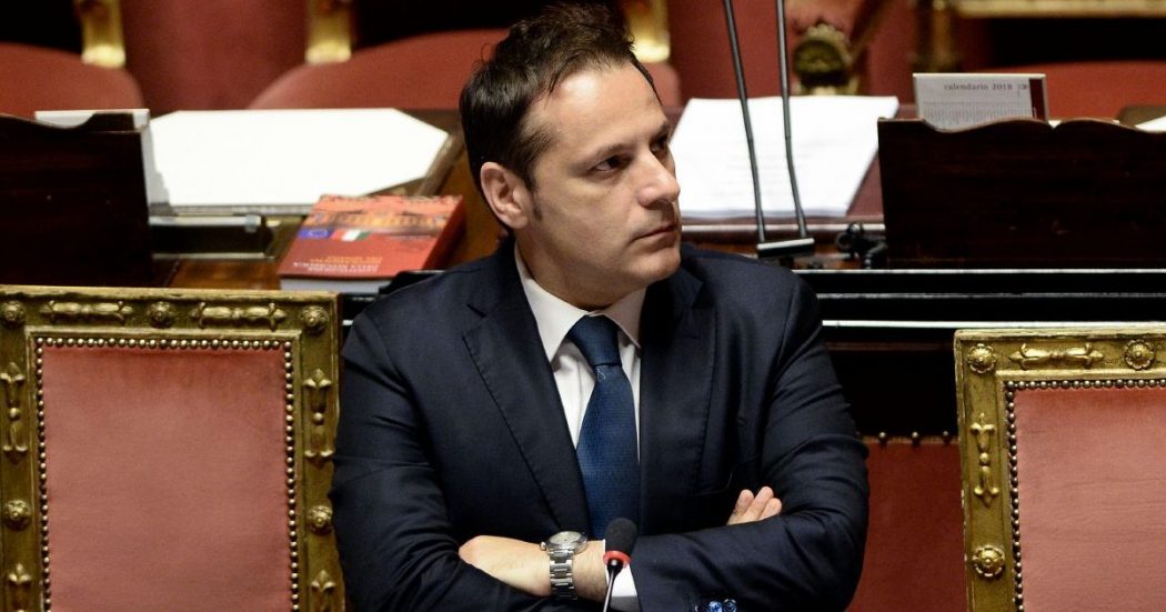 Caso Siri, dalla Giunta del Senato l’ok al sequestro di email, chat e sms Caso Siri, dalla Giunta del Senato l’ok al sequestro di email, chat e sms