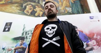 Copertina di Chef Rubio e l’attacco a Salvini: “Ma sei più per il candelabro a sette braccia o pe‘r cuore sacro de Maria? Sembri confusoh oltre che intrippatoh”
