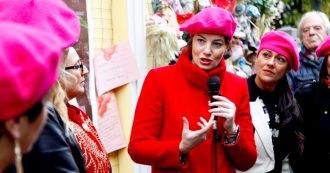 Copertina di Lara Comi Spa: l’euroforzista che procacciava affari. Per sé. Scopiazzando anche ricerche di mercato della Casaleggio