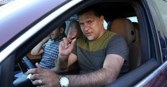 Iran, nel mirino del regime anche il grande calciatore Ali Daei: un atto di pirateria aerea