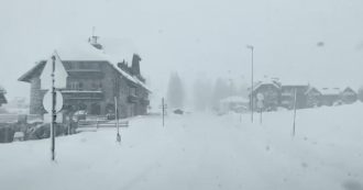 Copertina di Maltempo, eccezionale nevicata in Alto Adige: 13 mila utenze senza corrente