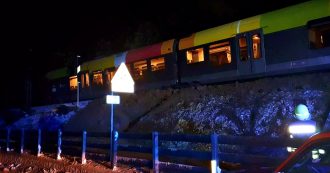 Copertina di Maltempo, Alto Adige: treno deraglia per una frana in val Pusteria. A Orbetello tromba d’aria distrugge mille pini