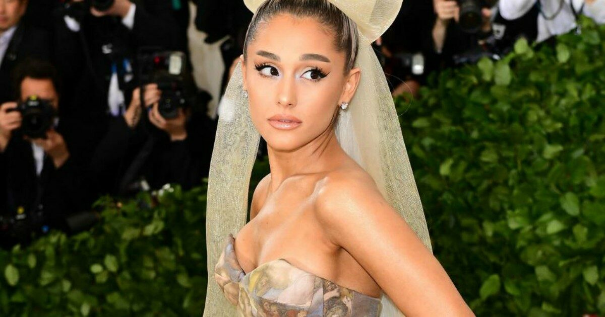 “La sua ansia aumenta. La stiamo incoraggiando a prendersi cura della sua salute fisica e mentale”: la famiglia di Ariana Grande è molto preoccupata