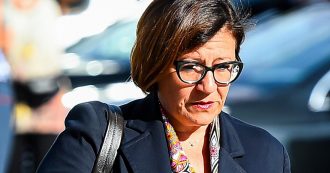 Copertina di È meglio il trasloco e poi una bella asta