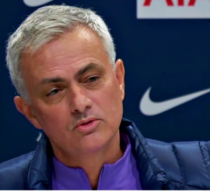 Mourinho al giornalista: “Dovrò vedere la tua faccia dopo ogni partita?”. Lo show in conferenza stampa
