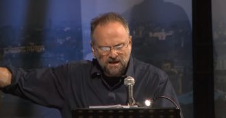 Copertina di Roma, un’esplosione di parole e immagini che fa ‘Furore’. E l’effetto non è scontato