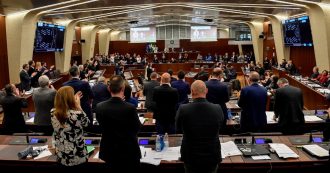 Copertina di Eravamo tre leghisti in aula: “I treni? Entro le elezioni”