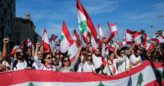 Copertina di Libano, la sfida al potere passa dalle donne. La ‘rivoluzione d’ottobre’ riguarda anche loro