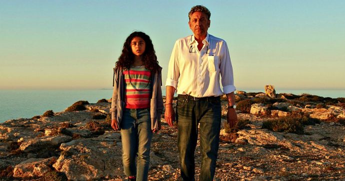 Nour, mettiamo da parte tutti i riferimenti a partiti e leader politici e guardiamo questo film Nour, mettiamo da parte tutti i riferimenti a partiti e leader politici e guardiamo questo film