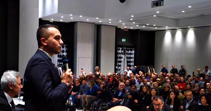 M5s alle regionali, Di Maio a Bologna esclude alleanza con Bonaccini e Pd: “Da statuto non possiamo sostenere il candidato di un partito”