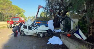 Copertina di Lecce, un’auto si schianta contro un camion e travolge operai al lavoro: 4 morti e un ferito