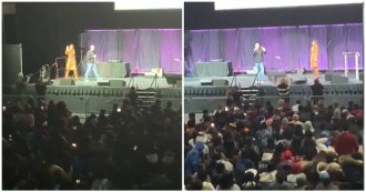 Copertina di Melania Trump sale sul palco per parlare ma gli studenti la accolgono con fischi e “buu”