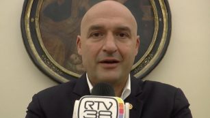 Copertina di Siena, il rettore dopo la frase pro Hitler del professore: “Pronti provvedimento e esposto. Dopo aver letto il tweet ero allibito”