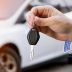 Copertina di Auto, fino a 4.500 euro l’anno per mantenerla. Assicurazioni alle stelle e divari territoriali