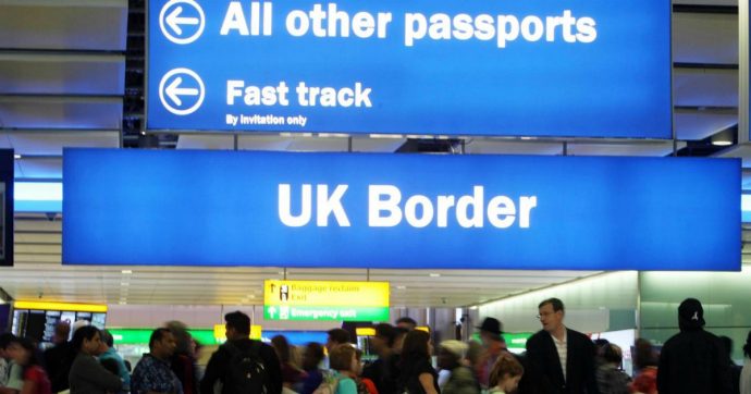 Brexit, cosa cambia per i cittadini Ue su passaporti e visti: addio ai last minute e via libera all’ingresso come in Usa