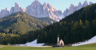 Copertina di “100mila euro per vivere qui”: è boom di richieste per trasferirsi nella valle che nessuno voleva