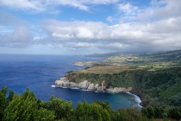 Copertina di Idee: Azzorre,  un mini Portogallo alla deriva in mezzo all’Atlantico