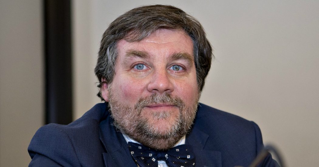 Clima, Luca Mercalli si schiera con gli attivisti di Ultima Generazione: “Zuppa sulle opere d’arte? Possiamo trovare idee nuove”