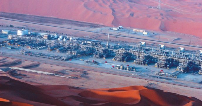 Copertina di Aramco si quota, la posta in gioco della più grande privatizzazione della storia