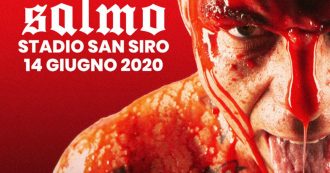 Copertina di Salmo, rimosso a Milano il cartellone pubblicitario col volto insanguinato dopo proteste dei cittadini. Lui replica: “Andatevene a fan***”