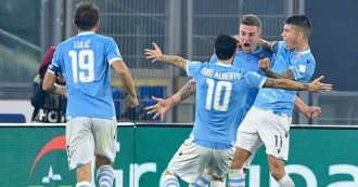 Copertina di Lazio-Juventus 3-1: biancocelesti, rimonta da favola. Agli uomini di Sarri non basta Ronaldo: ora l’Inter è due punti avanti