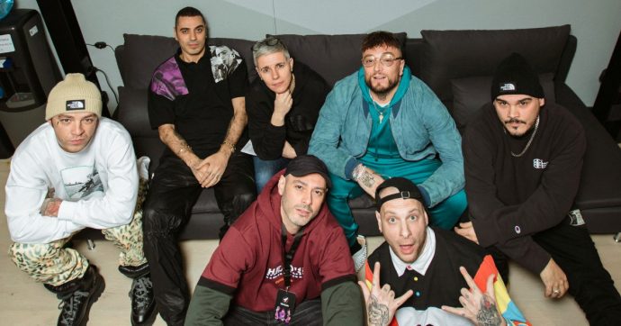 Copertina di “Abbiamo una radio”: i rapper italiani fondano e dirigono Trx