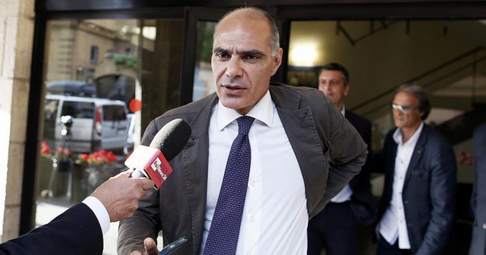 Lavori per la barca di un amico, un pm di Avellino indagato