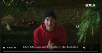 Copertina di Francesco Totti incontra Spelacchio e scrivono insieme la letterina a Babbo Natale: il dialogo surreale