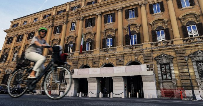 Copertina di Federconsorzi, Gualtieri chiama al Tesoro il creditore del Tesoro