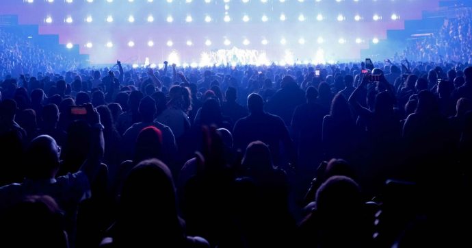 Coronavirus blocca 7400 concerti musicali e spettacoli teatrali. In fumo 10 milioni di euro. Assomusica, Agis e Federvivo chiedono lo stato di crisi.