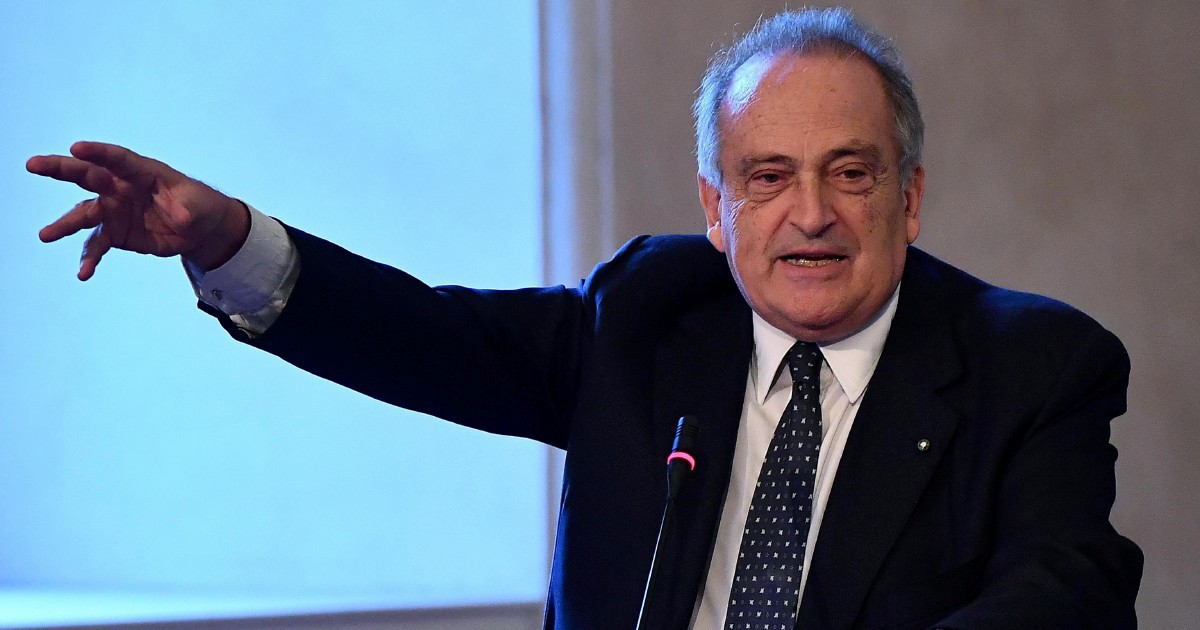 Abete vuol licenziare 23 cronisti. L’esposto ai pm contro la sua ex Abete vuol licenziare 23 cronisti. L’esposto ai pm contro la sua ex