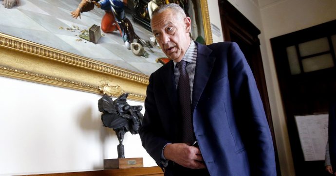 “Renzi è un leader come Craxi, la politica ha bisogno di denaro”