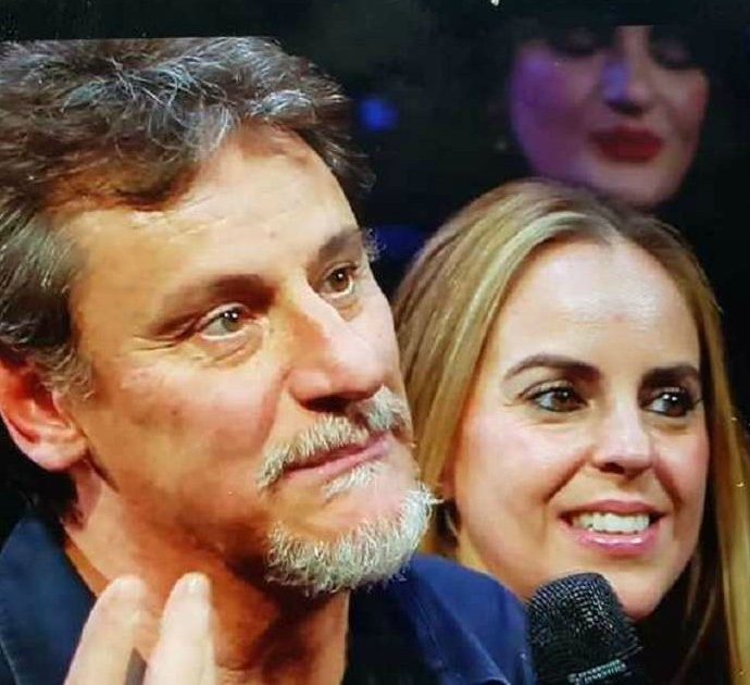 Giorgio Tirabassi in tv dopo il malore tra il pubblico di VivaRaiPlay. Fiorello: “Bello che non sei altro”