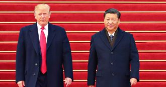 Copertina di Dazi Usa-Cina, Trump conferma: “Raggiunta intesa sulla fase uno dell’accordo. Il 15 dicembre non scattano nuove tariffe”