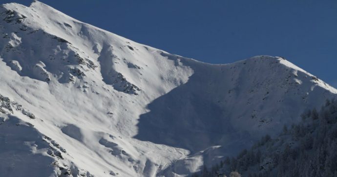 Valanga in Austria, recuperati anche gli ultimi due dispersi: tutti in salvo i dieci sciatori travolti a Lech Zurz