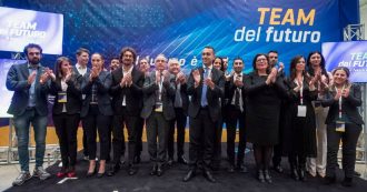 Copertina di Di Maio presenta la riorganizzazione del M5s: sei facilitatori affiancati da 12 team tematici. “Servirà per riscrivere accordo governo”