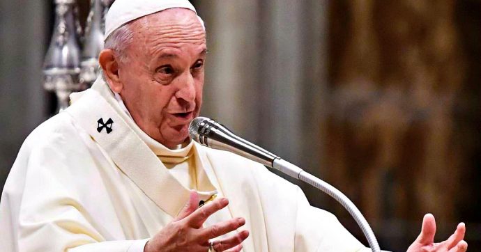 Preti sposati, il passo indietro di Papa Francesco: nell’esortazione apostolica non ci sarà spazio per la svolta storica