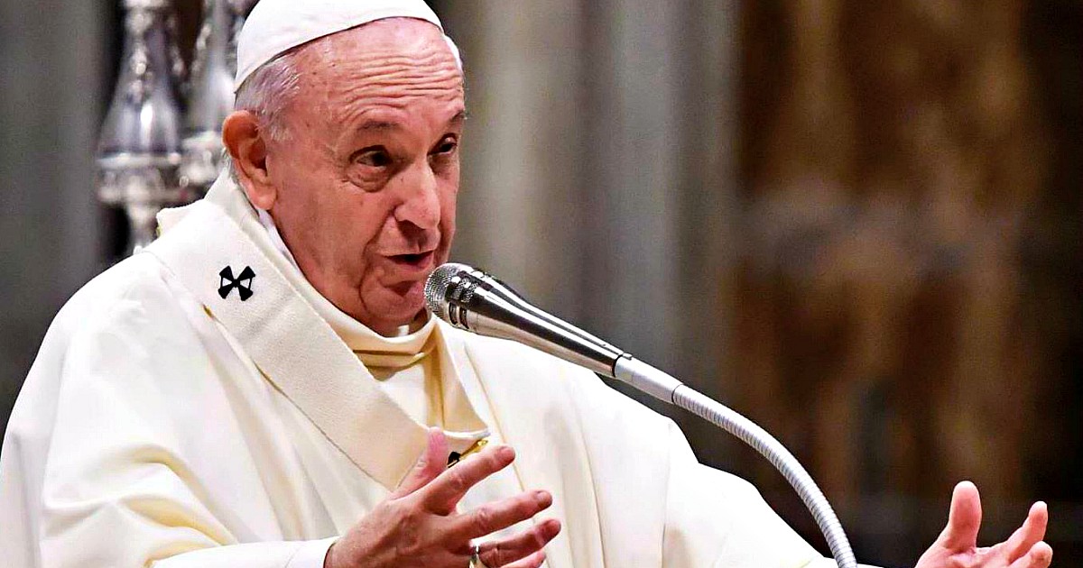 Papa Francesco: “Io già santo? Non lo dica due volte che forse ci troviamo all’inferno eh”. Ecco perché la frase del Pontefice non è stata una gaffe ma solo una battuta