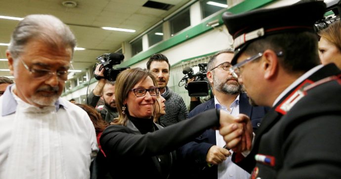 “Eseguiti gli ordini”. Ora i carabinieri fanno scaricabarile