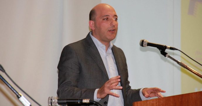 Perugia, la lista civica caccia il capogruppo e difende Arcudi