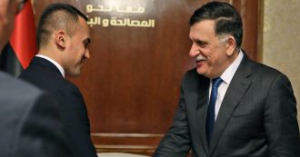 Copertina di Libia, Di Maio vede al-Sarraj: “2 luglio riparte negoziato per nuovo memorandum migranti. Proposte Tripoli vanno nella giusta direzione”