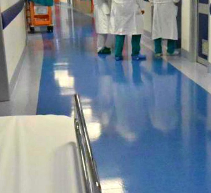 Meningite, 14enne muore nel Napoletano per forma virale. Scuola invita Asl per incontro con genitori