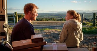 Copertina di “Competitivi tra poveri: è la guerra dei precari”